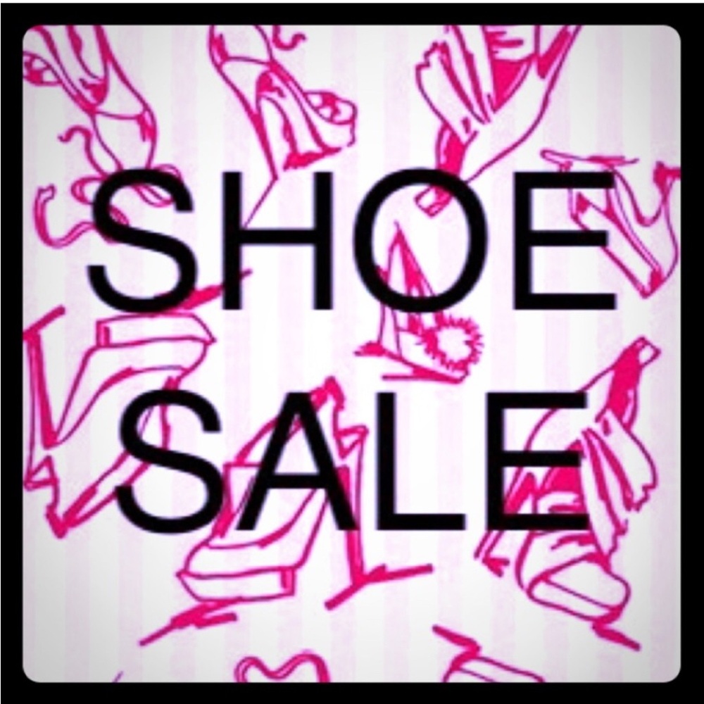 Shoes are fun no matter the time of year! 💜💕💜💕